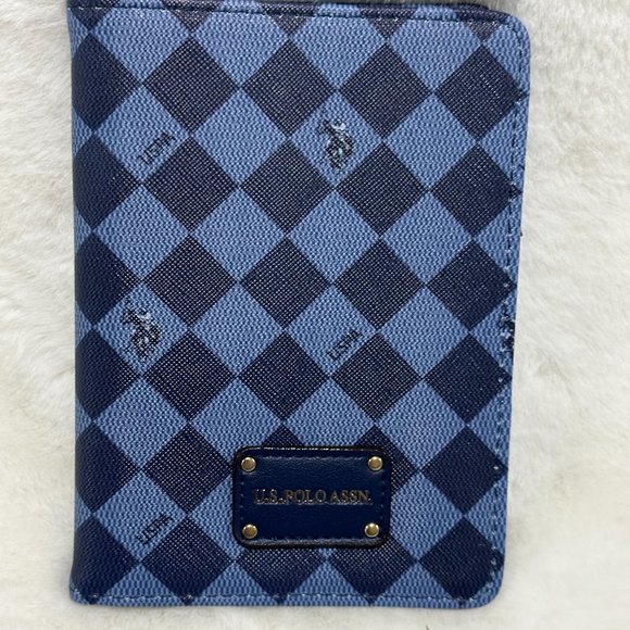 NEW USPA Blue Diamond Passport Case - Picture 2 of 9
